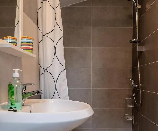 Small Stone House Luka Apartment *